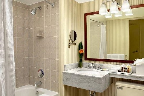Sheraton Centre Toronto Hotel bathroom